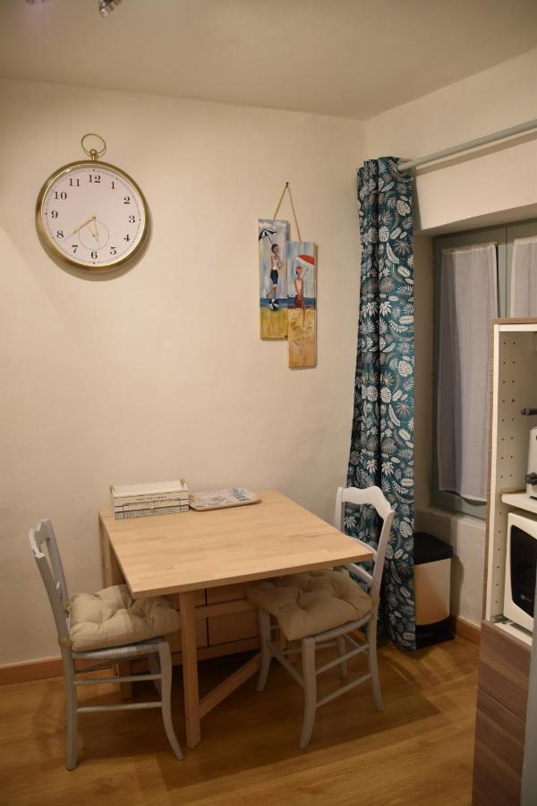 Logis Des Douves Bed and Breakfast Tiffauges Exteriör bild