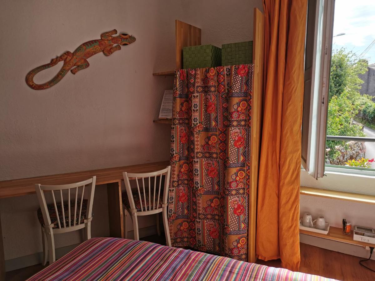 Logis Des Douves Bed and Breakfast Tiffauges Exteriör bild