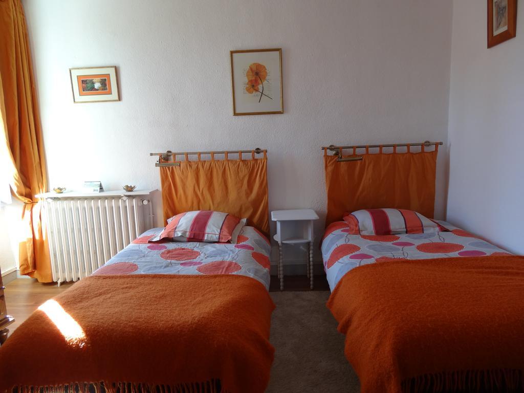 Logis Des Douves Bed and Breakfast Tiffauges Exteriör bild